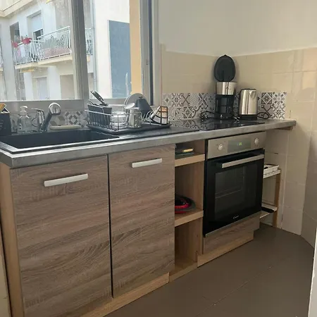 Апартаменты Cozy Near Promenade Ницца
